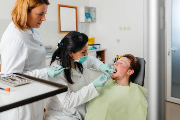 Best Cracked Tooth Emergency Dentist  in Covington, WA